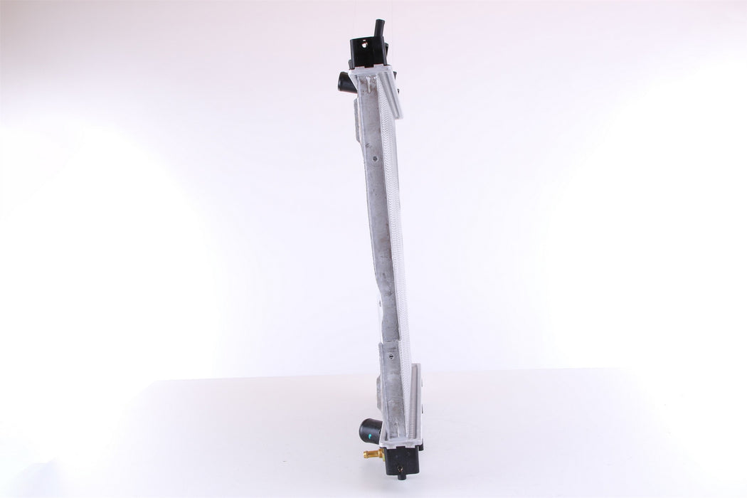 Nissens 61002 Radiator - Center