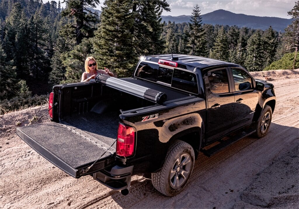 Hard rolling tonneau covers