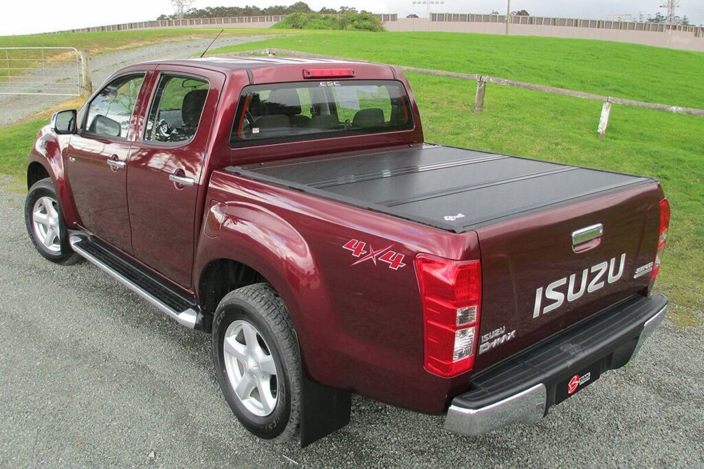 BAKFlip G2 installed on an Isuzu truck