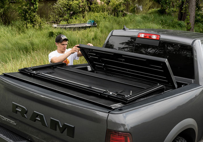 TruXedo Deuce tonneau cover
